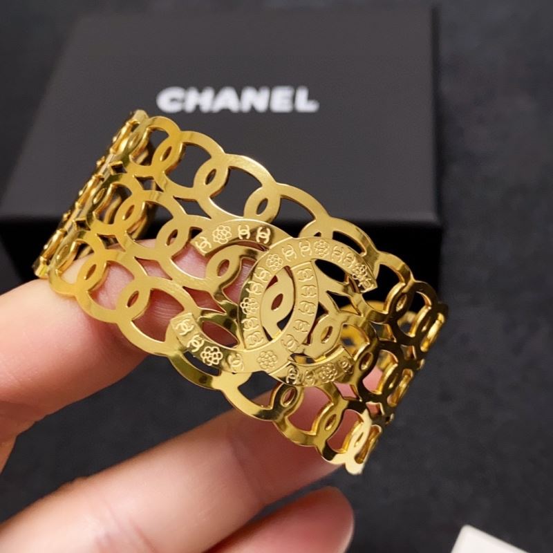 Ch**el bracelets
